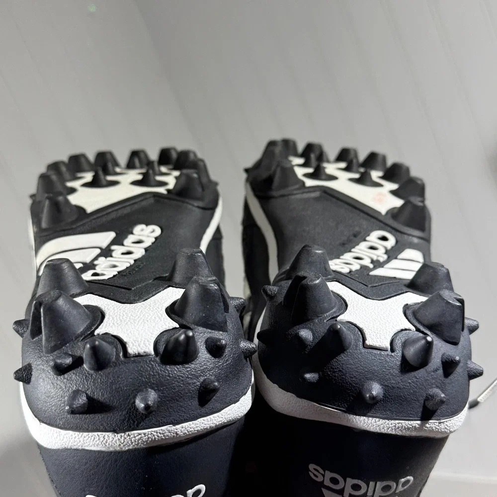 Adidas Mens Black And White Football Cleats Shoes YXN 693 Low US Size 13.5